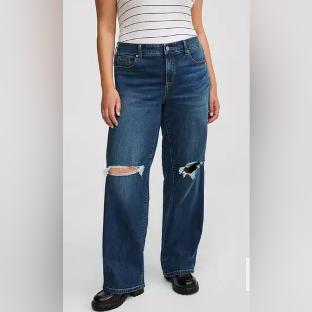 NWT TORRID Wide Leg Mid-Rise jeans, Tall